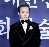 Ȩ־��������ý��Ӫ�� �漰100����������