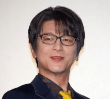 及川光博宣布结婚喜讯 并透露老婆已经怀孕